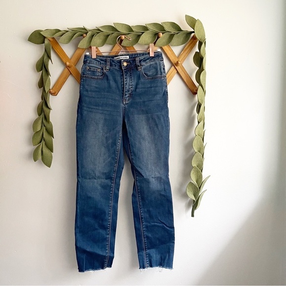 Garden of Angels Straight Leg High Rise Cropped Jeans - Picture 1 of 7